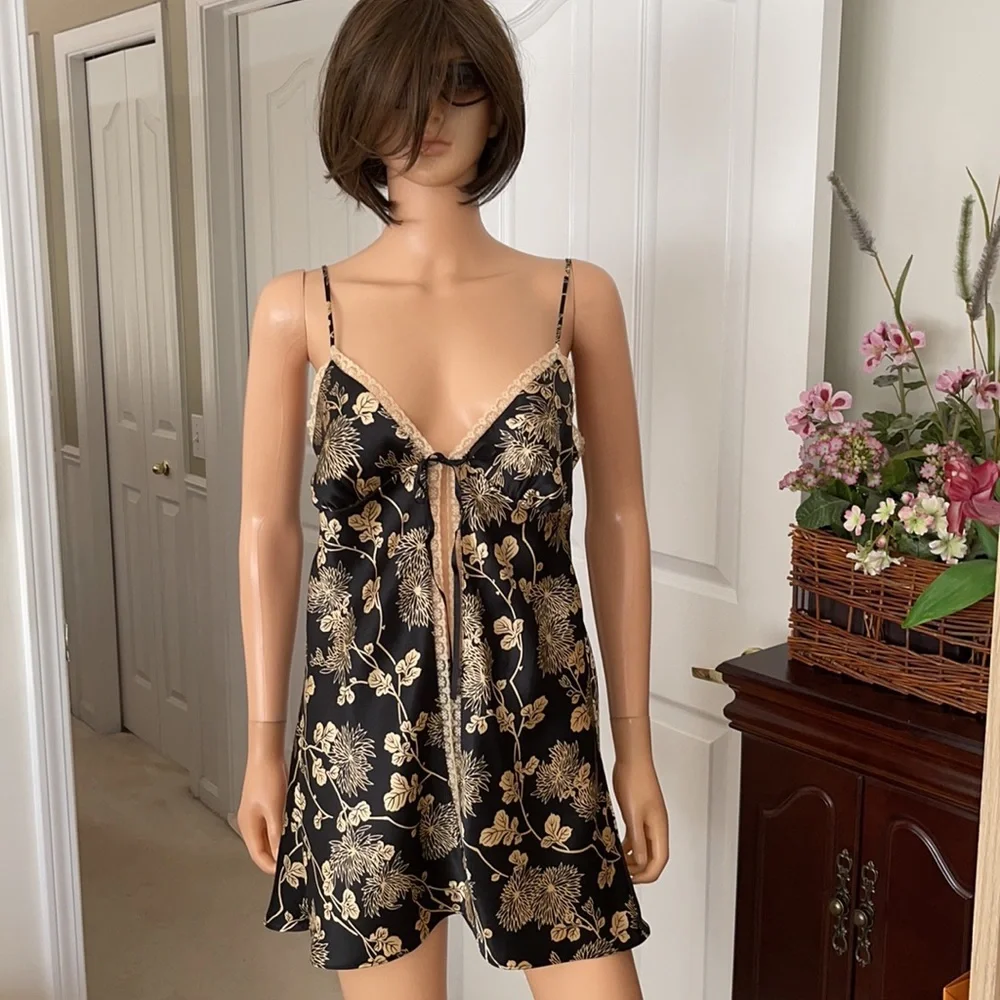 NWOT Vintage Victoria’s Secret Satin Floral Open-Front Slip Dress